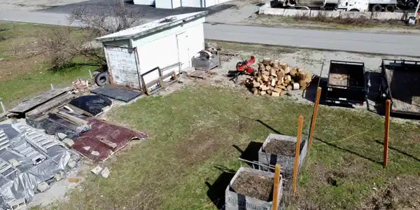 Image 4: Facing Polaris Ave