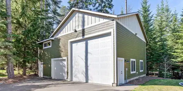 Image 3: 40x30 Detached Shop w 14' Door