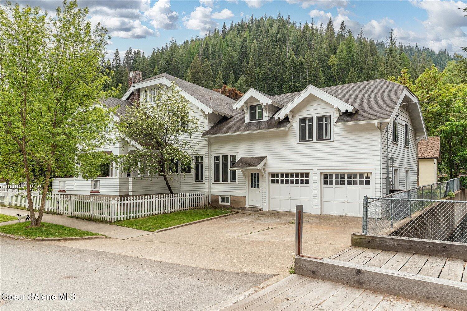 Image 3: 504 First St, Wallace Idaho
