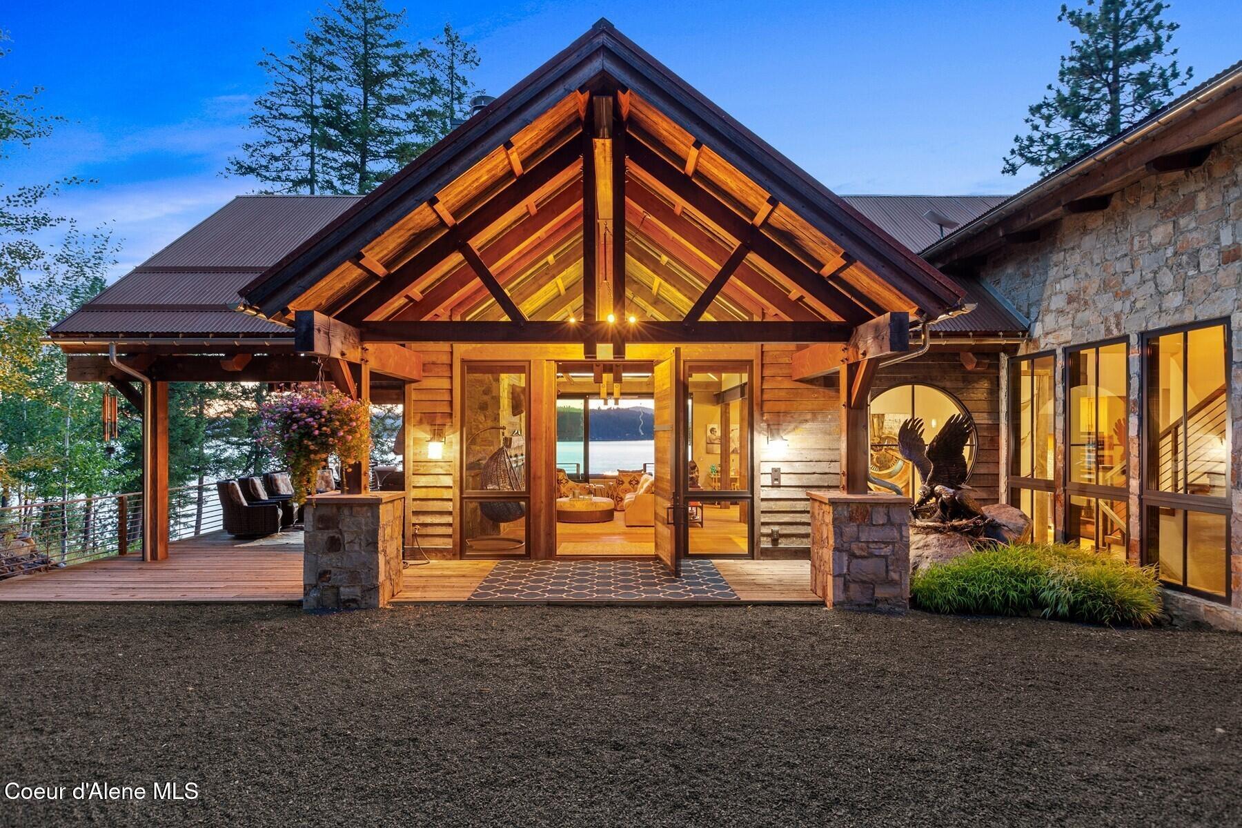 Image 2: Skyfall Ranch Waterfront Retreat
