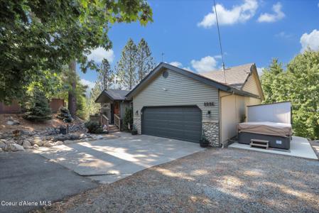 8995 N CLARKVIEW PL