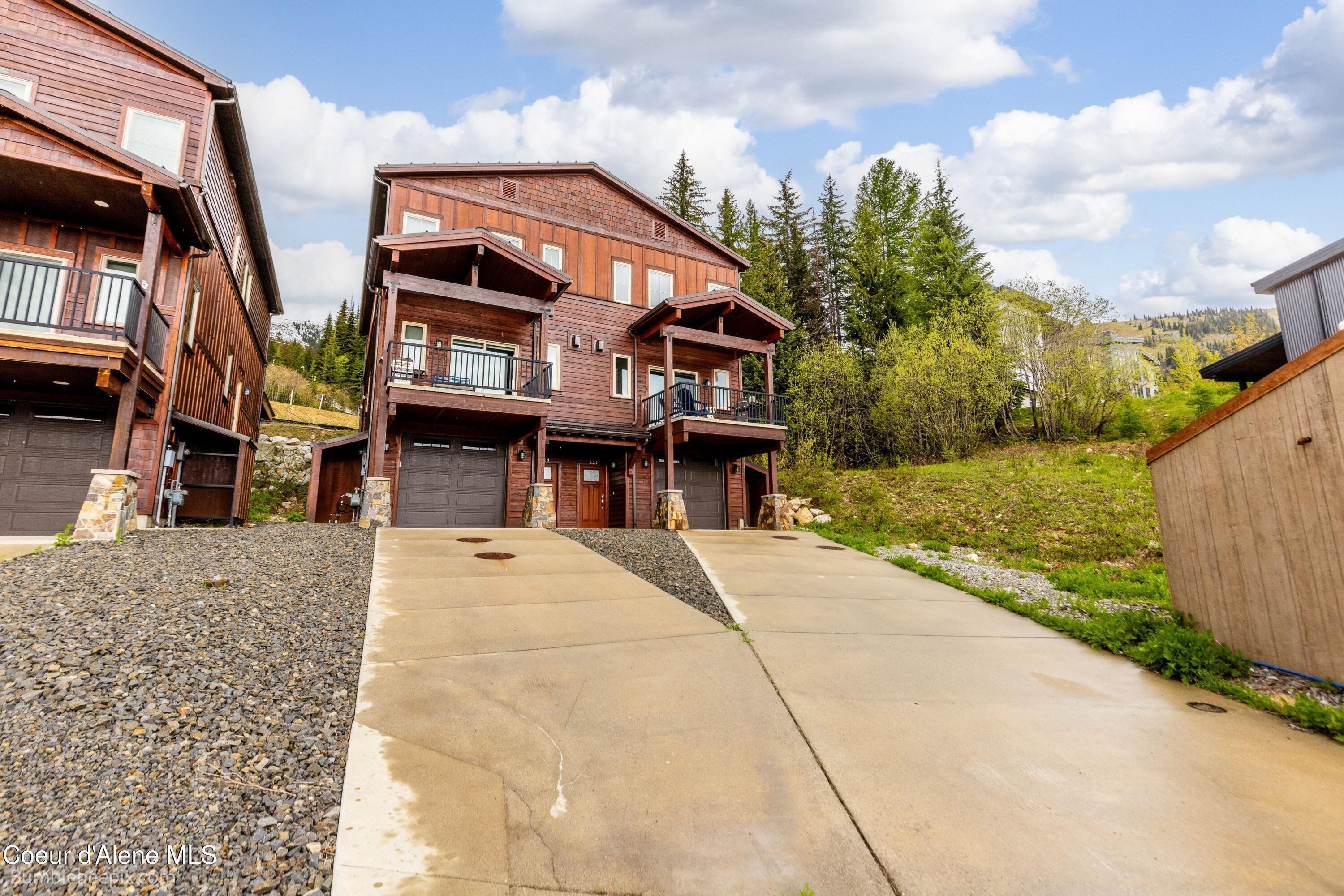 Image 2: Front of Townhome
