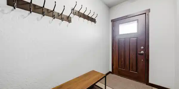Image 4: Entry