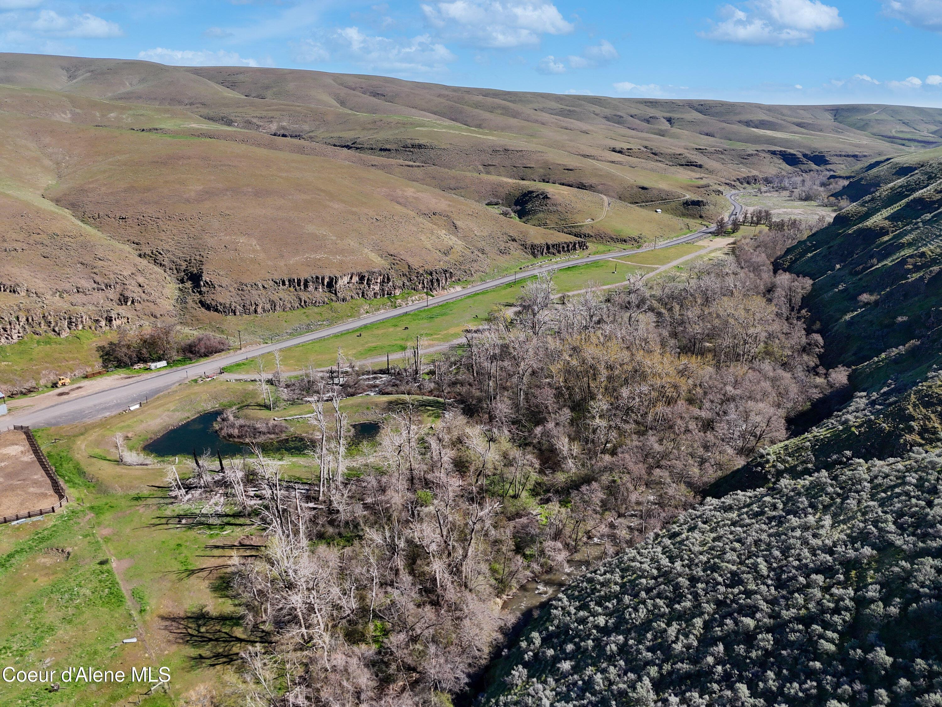 Image 1: Photo_01