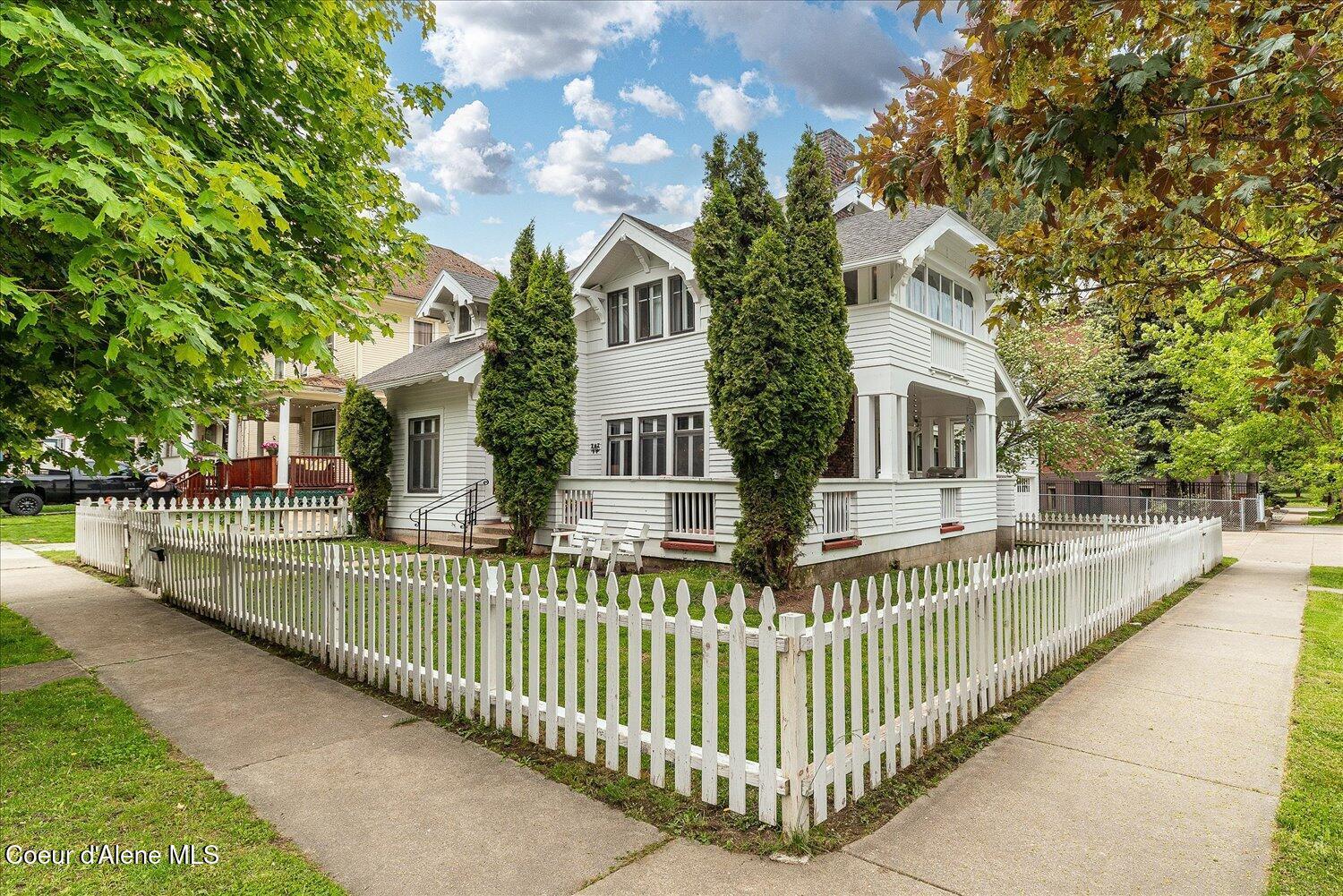 Image 2: 504 First St, Wallace Idaho