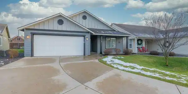 7942 W KAYAK CT