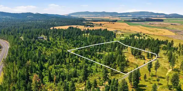 Image 2: 9.5 Idaho Acres