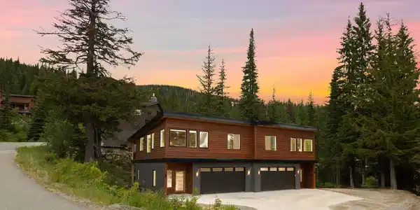 65 Avalanche Rd