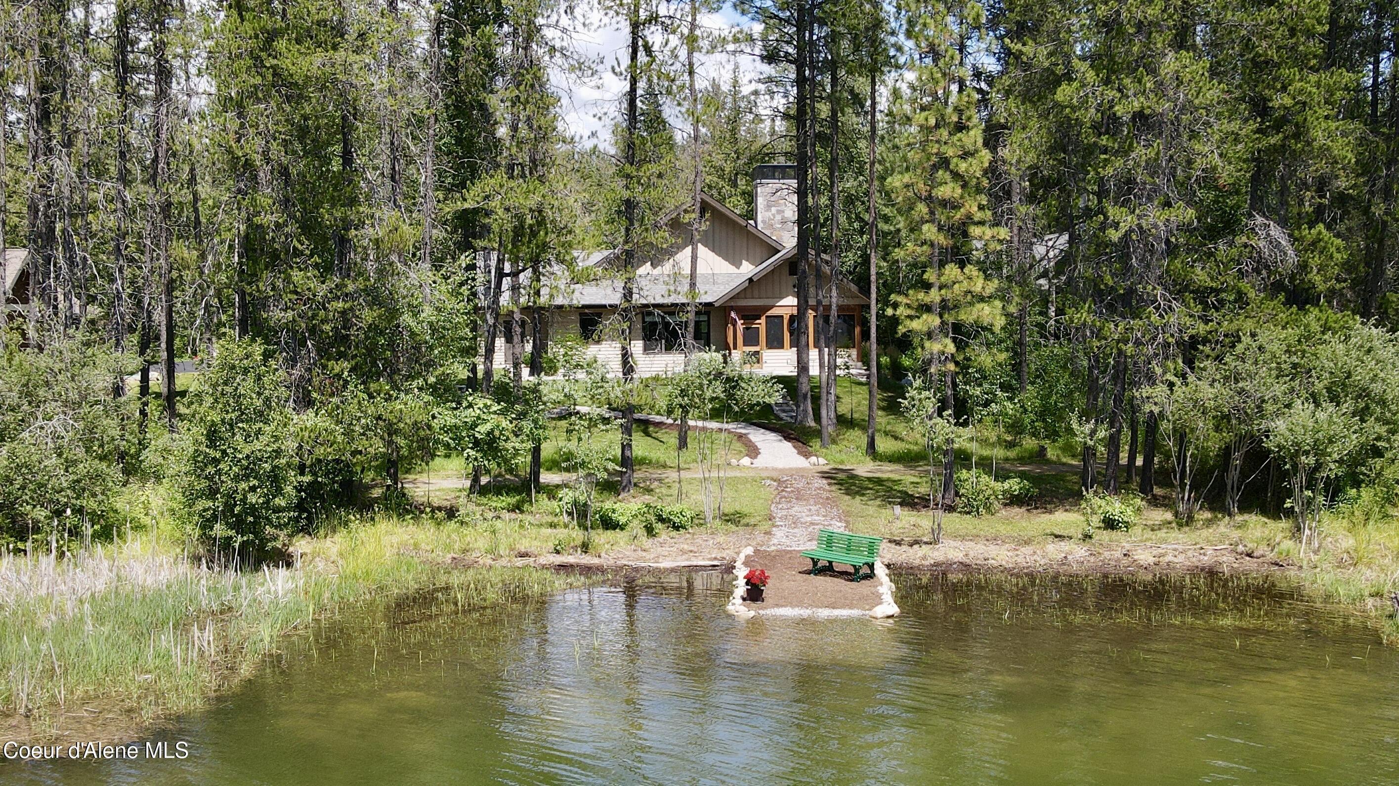 Image 3: 3. House view from water CU