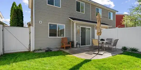 3379 E Brownstone CT
