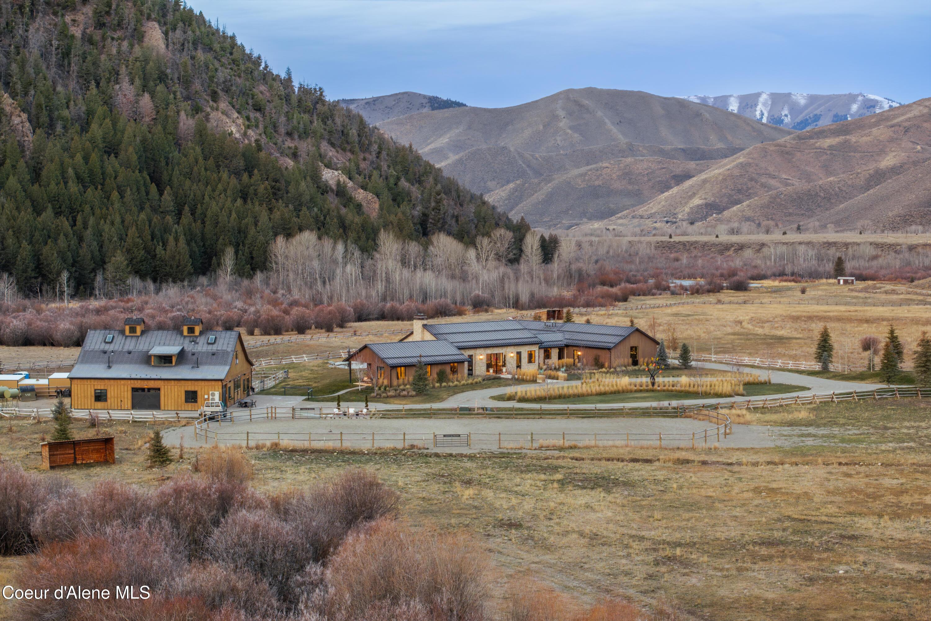 Image 4: Your own riverfront ranch