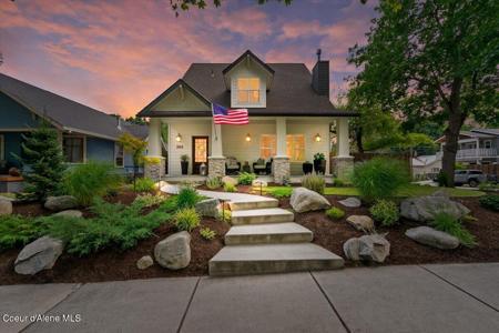 1004 E COEUR D ALENE AVE