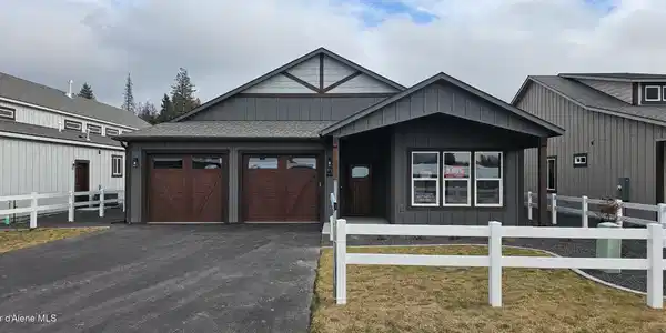127 Backtrack Rd