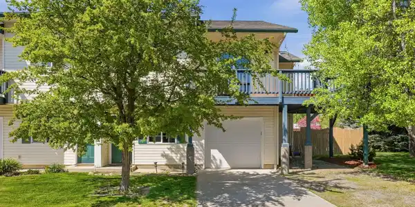 1906 Arbor Way
