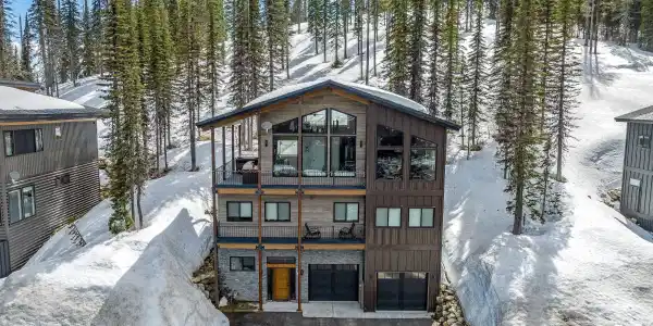 98 Lower Wyvern Way