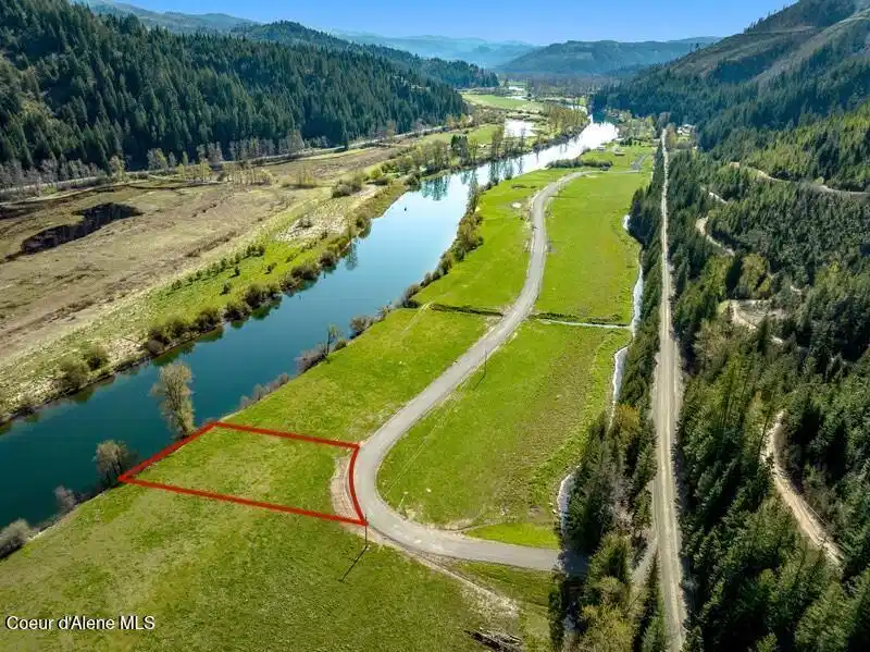 Image 1: Main Photo Lot 3
