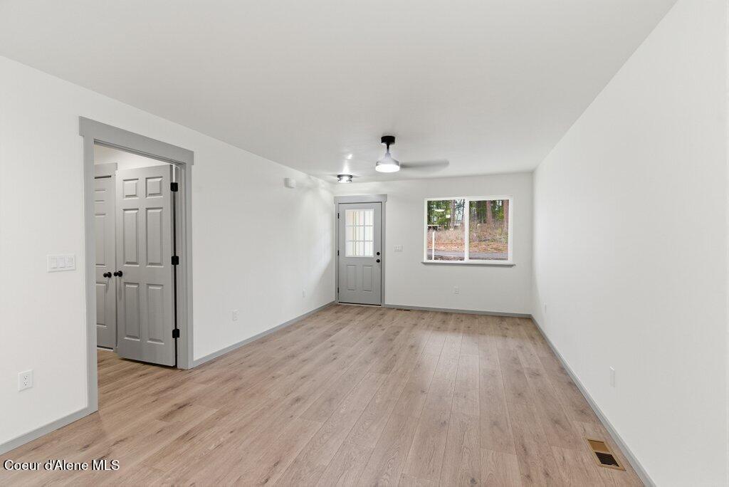 Image 2: Entry