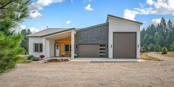 125 Ferry RD