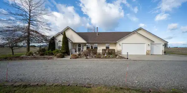 2961 W DIAMOND BAR RD