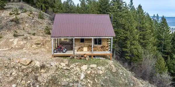 Image 4: 3rd - Kids Cabin