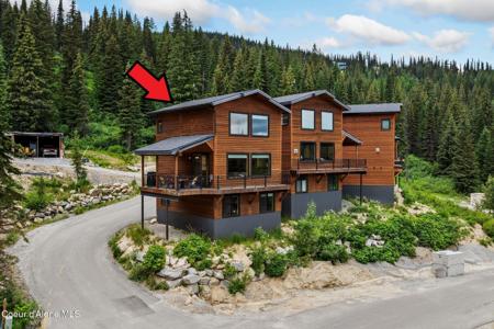 21 Harrison Ln
