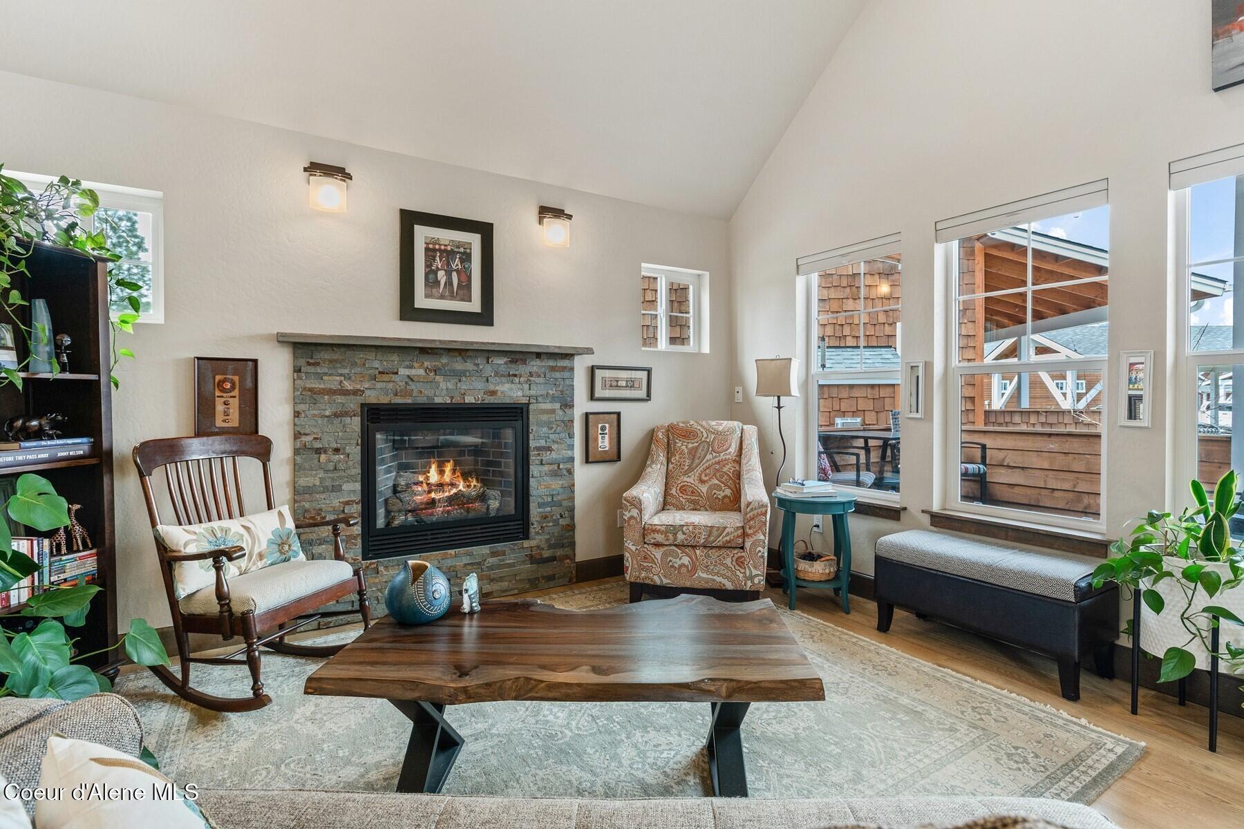 Image 2: Comfortable, Cozy, Casual Space