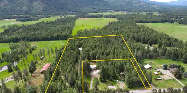 Image 2: Drone View w Approx Prop Lines