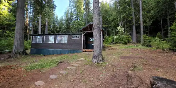 Image 3: Front of Home