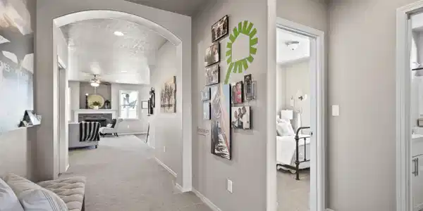 Image 3: Hudson - Entryway 3