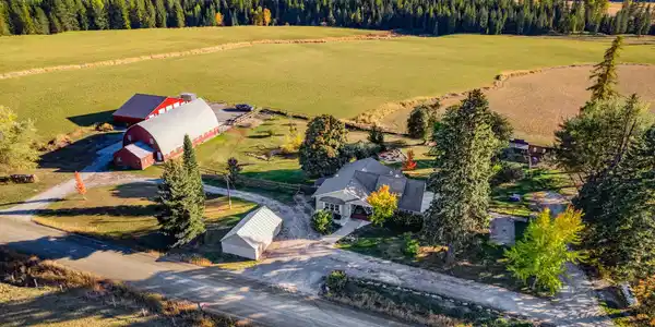 982 Center Valley Rd