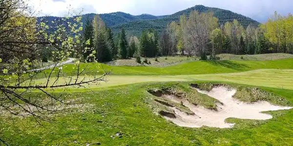 Image 2: Beautiful Golf Course Setting
