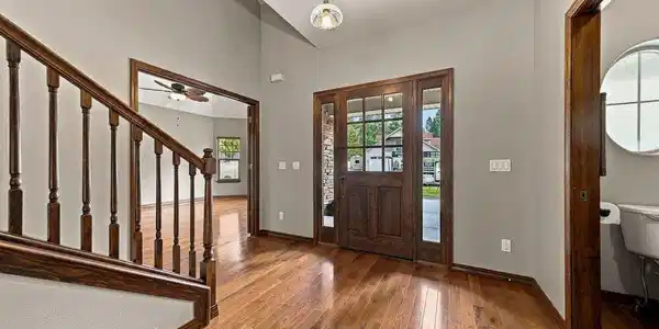 Image 4: Entry