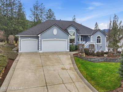 514 DUNBARTON OAKS LN