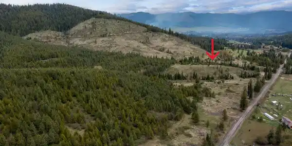 Image 4: Sheep Creek Parcel E Arrow