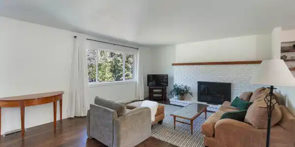 Image 3: Living Room Fireplacee
