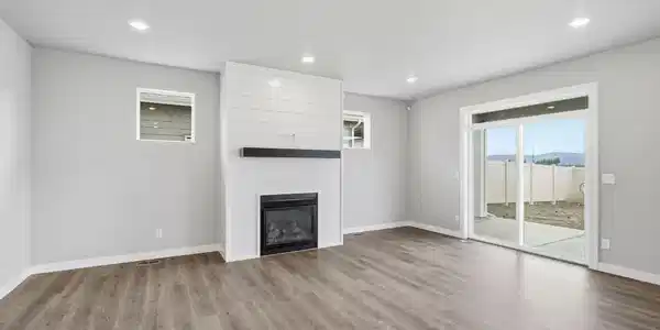 Image 4: Previously Built Home