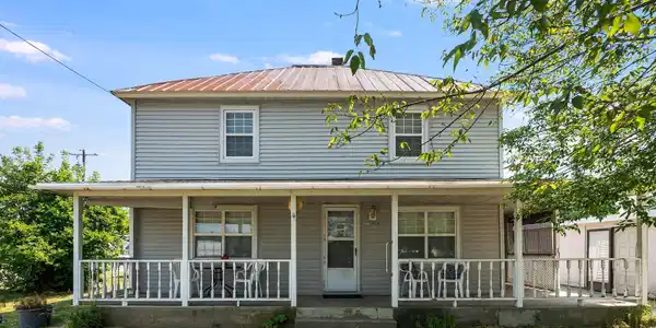 1223 Walnut ST