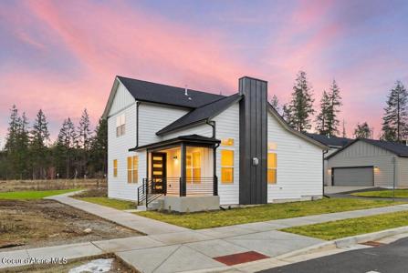 469 E PENSTEMON RD