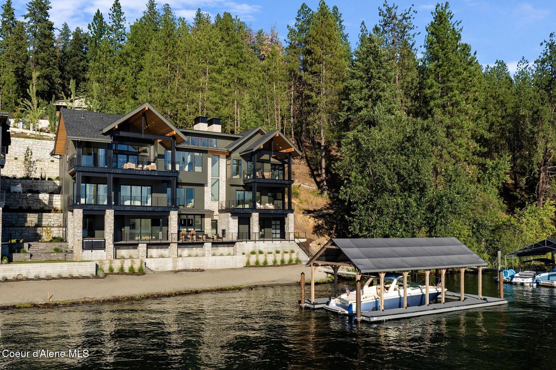 Image 1: 113' Low Bluff Waterfront