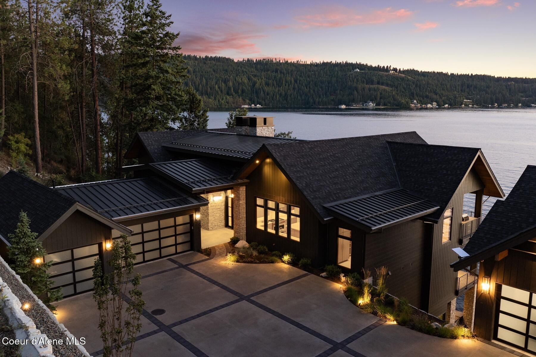Image 2: Bennett Bay Living on Lake CdA