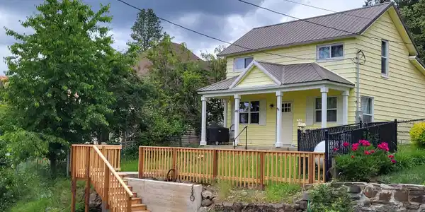 109 S Prospect AVE