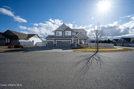 2447 N VIKING LOOP
