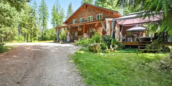 528 Trapper Creek Rd