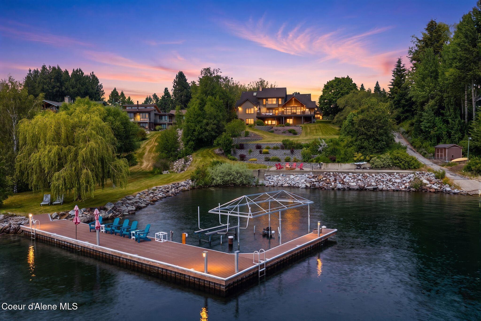 Image 2: Premier Lakefront Setting