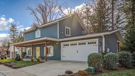 411 Louis ln