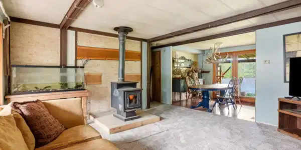 Image 2: Living Area