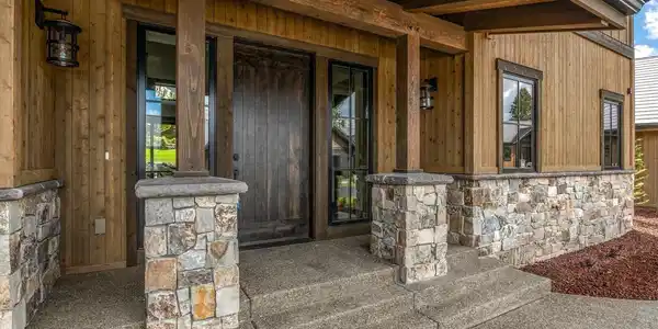 Image 4: Covered Front Entry