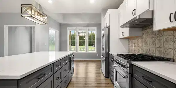 Image 3: Designer Kitchen