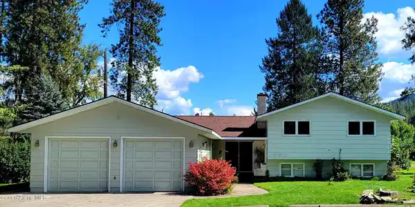 301 Woodland Dr