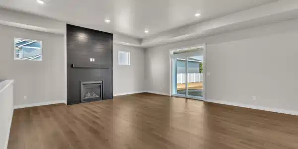Image 2: Fairview Living Room